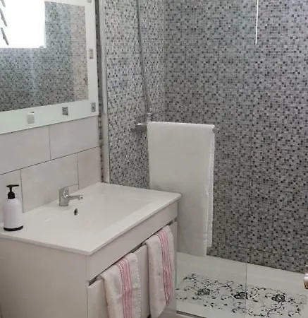 Esthela Semesterbostad Funchal (Madeira)